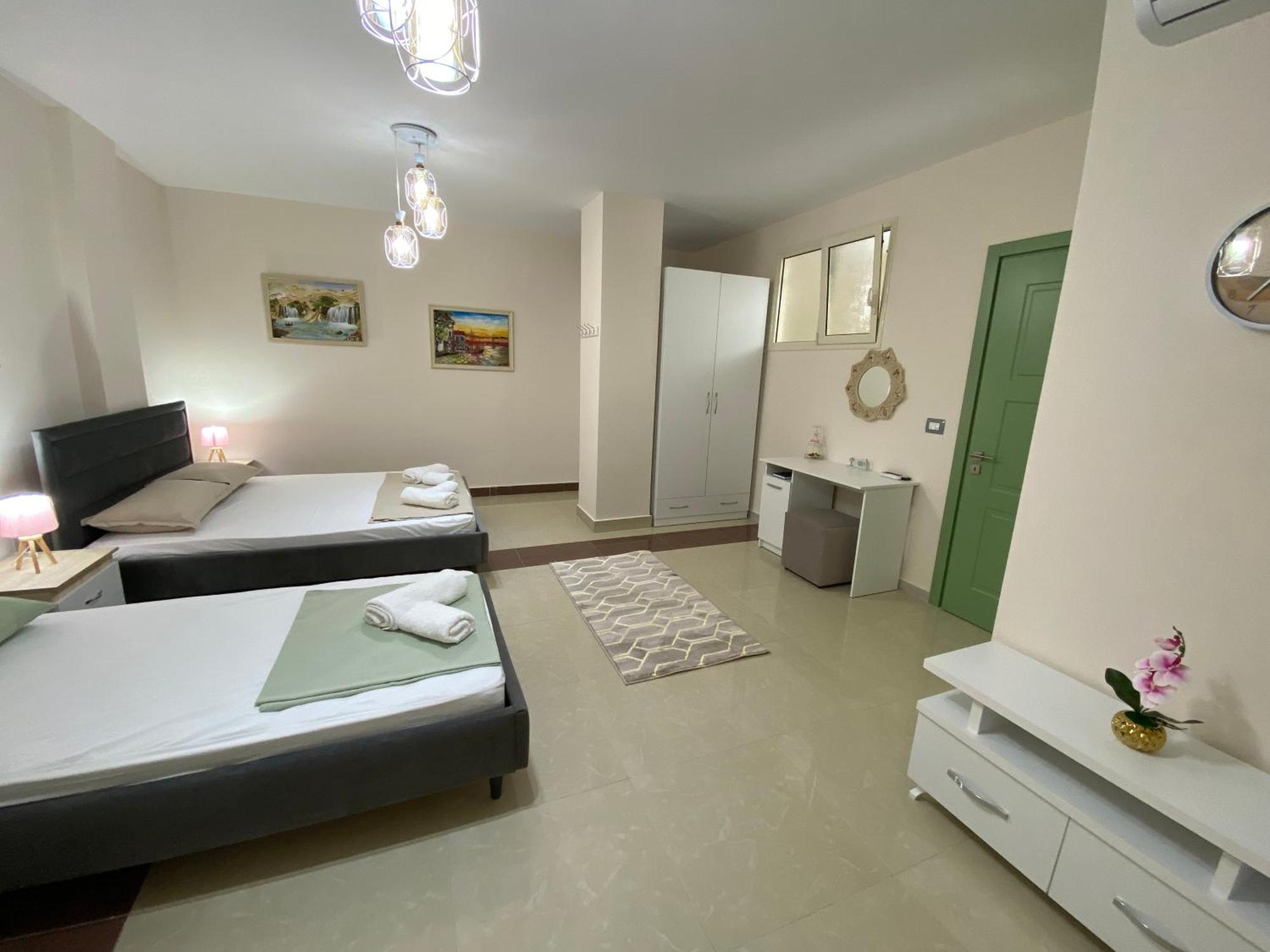 Tinas * Durrës